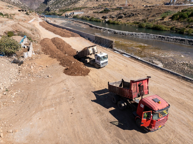 Irak'ın kuzeyinde terör örgütü PKK'dan arındırılarak huzura kavuşturulan yerlerde yatırım hamleleri başladı - Resim: 0