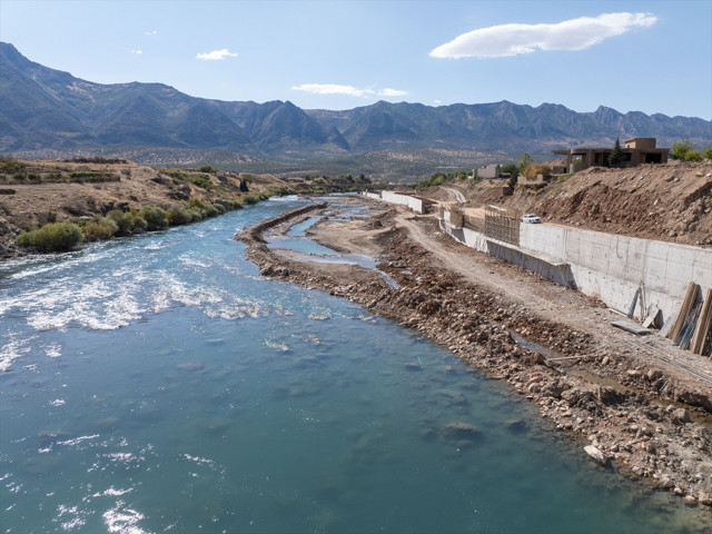 Irak'ın kuzeyinde terör örgütü PKK'dan arındırılarak huzura kavuşturulan yerlerde yatırım hamleleri başladı - Resim: 5