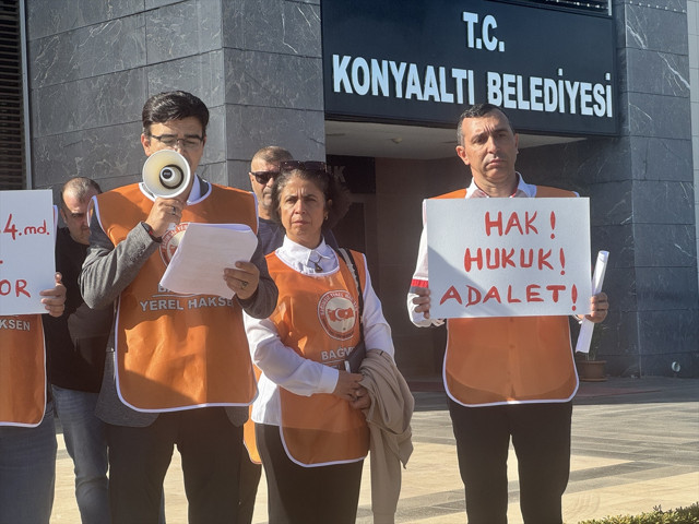 İşçi ve memur maaşlarını eksik yatıran Konyaaltı Belediyesi yönetimi protesto edildi - Resim: 0