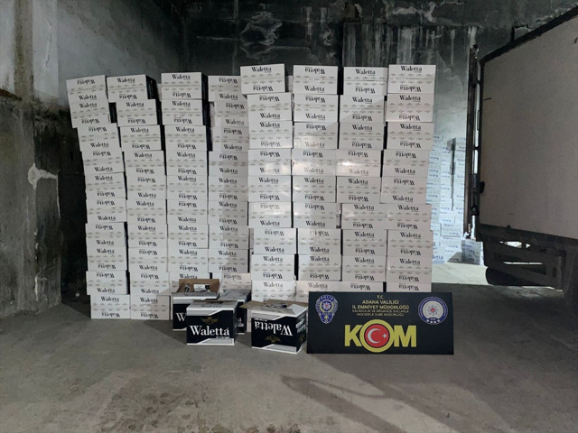 Adana'da polis ekiplerinden depoya baskın! İşte ele geçirilenler - Resim: 1