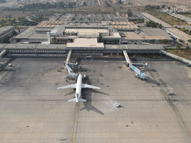 Şam Uluslararası Havalimanı'nda bulunan uçaklar tamir ediliyor - Resim: 0