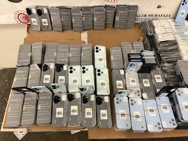 Dorsenin tabanına gizlemişler! Kapıkule'de ele geçirilenlere bakın: Tam 1526 adet... - Resim: 1