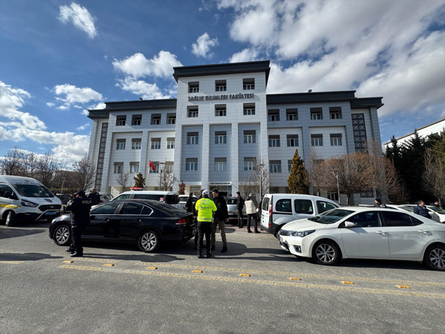 Üniversitedeki saldırıda platonik aşk iddiası! Dekan yardımcısını vuran öğrencinin asıl hedefi ortaya çıktı - Resim: 0