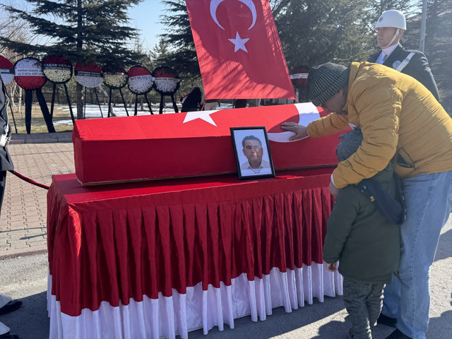Kayseri'de şehit polis memuru İbrahim Birol için tören düzenlendi - Resim: 0