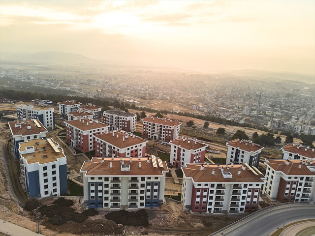 Bakan Murat Kurum’dan deprem haftası paylaşımı! Deprem bölgesindeki 11 ilde 201 bin 580 ev teslim edildi - Resim: 0