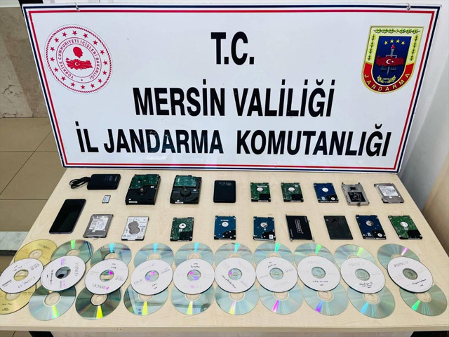 Mersin'de internetten çocuk istismarı içeren video indiren zanlı tutuklandı - Resim: 0
