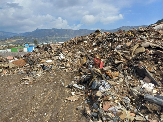 Çevre, Şehircilik ve İklim Değişikliği Bakanlığından Bayraklı Belediyesine 3 milyon 739 bin lira ceza - Resim: 0