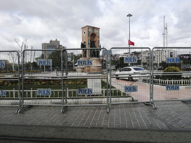 Taksim'de 1 Mayıs öncesi güvenlik önlemleri alındı - Resim: 1