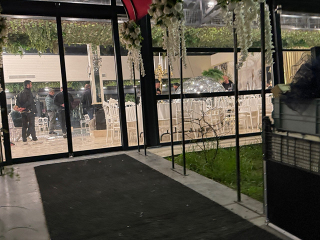 Kına gecesinde feci olay! Düğün salonunda disko topu düştü yaralılar var - Resim: 0