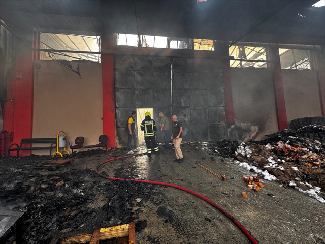 Mersin'de ses ve görüntü sistemleri üretilen fabrikada yangın çıktı - Resim: 4