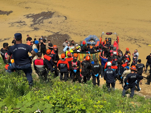 Trabzon'da selde kaybolan Hüseyin Aydın'ın cesedi bulundu - Resim: 0