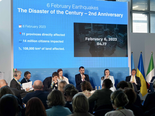 Bakan Murat Kurum, asrın inşa seferberliğini dünyaya anlattı - Resim: 1