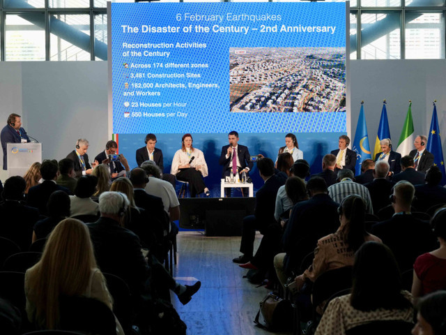 Bakan Murat Kurum, asrın inşa seferberliğini dünyaya anlattı - Resim: 2