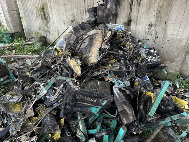 Bangladeş’te askeri uçak okul kampüsüne düştü! Ölü ve yaralılar var... - Resim: 0