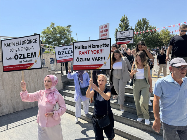 AK Parti heyetinden Özlem Çerçioğlu'na ziyaret - Resim: 0