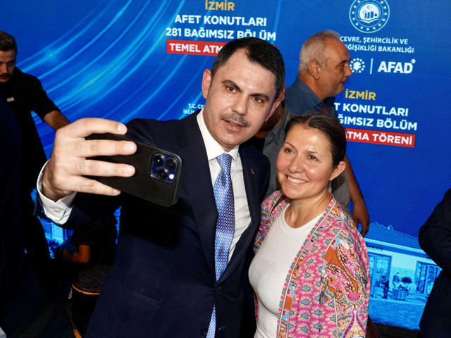 İzmir'de afet konutlarının temeli atıldı! Bakan Kurum: 281 konut en geç 1 yıl içinde teslim edilecek - Resim: 4