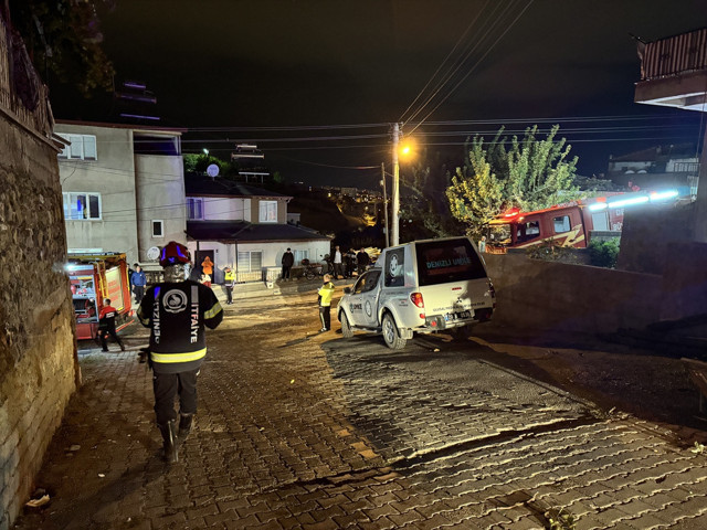 Düğün hazırlığı yapılan evin tavanı çöktü - Resim: 0