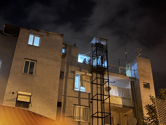 Engelli kardeşi için yaptırdığı asansörden düşen kadın hayatını kaybetti - Resim: 0