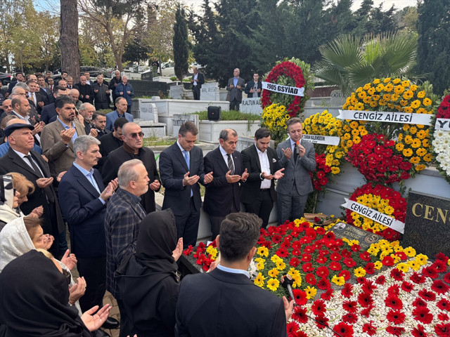 Galatasaray'ın eski başkanı Mustafa Cengiz, kabri başında anıldı - Resim: 0