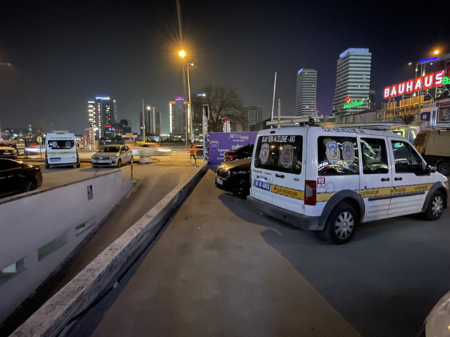 Bursa'da dehşet! Bir kadını silahla öldüren kişi intihar girişiminde bulundu - Resim: 1