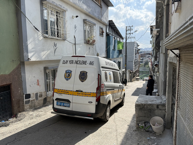14 yaşındaki kız çocuğu babasını öldürdü - Resim: 0