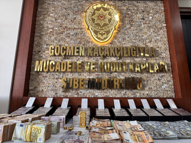İstanbul'da "kara para aklama" operasyonunda el konulanlar şaşırttı! 6 şüpheli yakalandı - Resim: 0