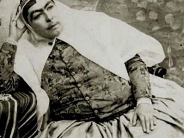 İran şahının haremindeki kadınlara bakın! - Resim: 1
