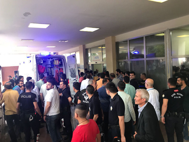 Suruç'ta AK Partililere saldırı - Resim: 2