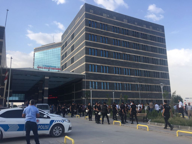 Suruç'ta AK Partililere saldırı - Resim: 4