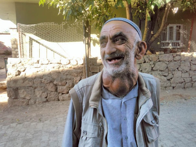 30 yıldır böyle yaşıyor! Kimse ikna edemedi.. - Resim: 4