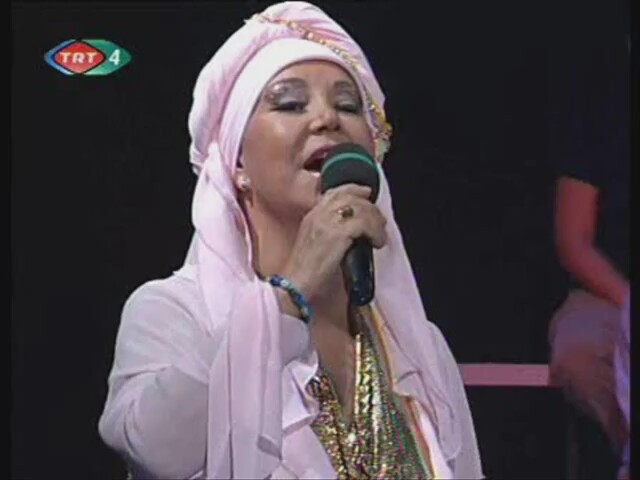 Bedia Akartürk hastaneye kaldırıldı Bozlakların ustası Bedia Akartürk kimdir! - Resim: 3