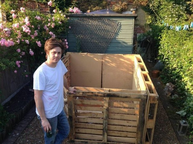 Canı sıkılan adam bakın ne yaptı... - Resim: 1