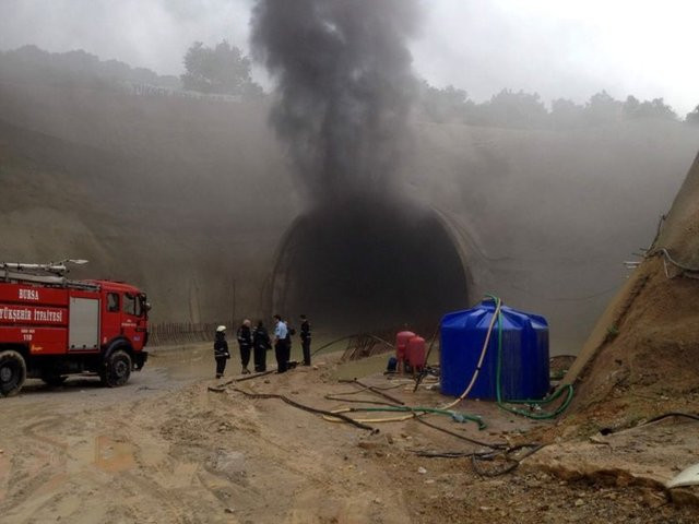 Yüksek hızlı tren tünelinde yangın  - Resim: 2