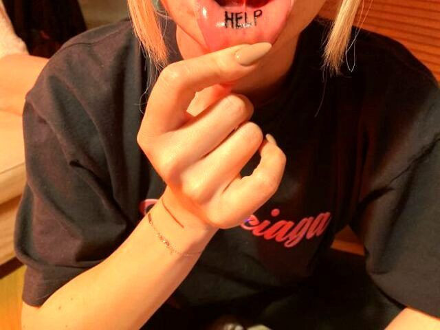 Danla Bilic öyle bir yerine dövme yaptırdı ki gören şaştı kaldı - Resim: 3