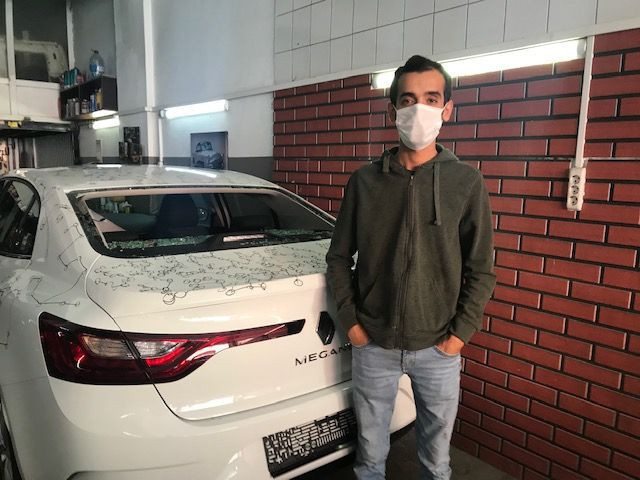 İstanbul'da dolu hasarı büyük oldu sadece bir dükkanda 100'e yakın araç sırada - Resim: 2