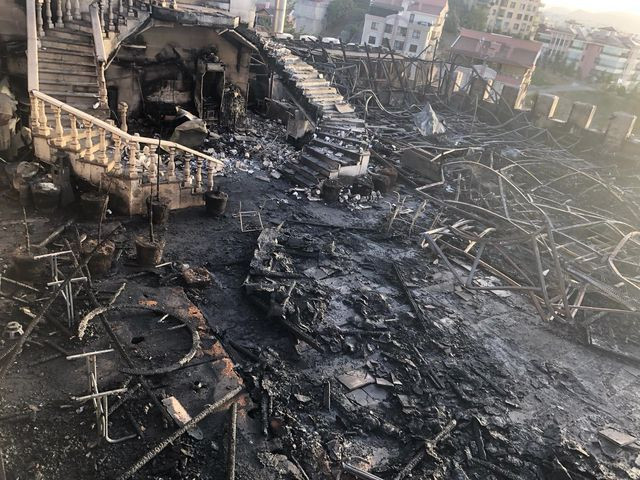 Ankara'da Estergon Kalesi alev alev yandı! Geriye külleri kaldı - Resim: 4