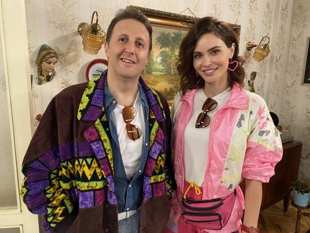 Yeni hayatı ağızları açık bırakacak Seksenler dizisine sevilen isim geri döndü - Resim: 2