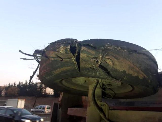 TEM'de servis minibüsü devrildi: 5 yaralı - Resim: 0