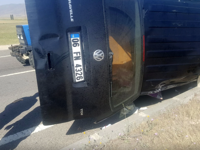 Ağrı'da çok vahim kaza! 2'si çocuk 3 kişi can verdi - Resim: 1
