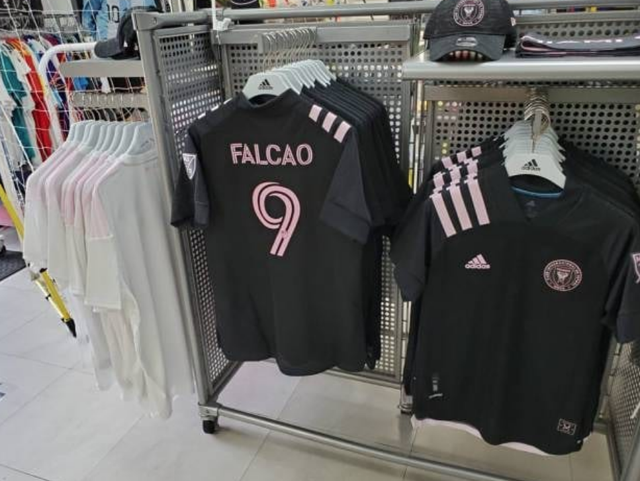 Beckham'ın takımı Inter Miami Falcao'nun formalarını satışa çıkardı - Resim: 0