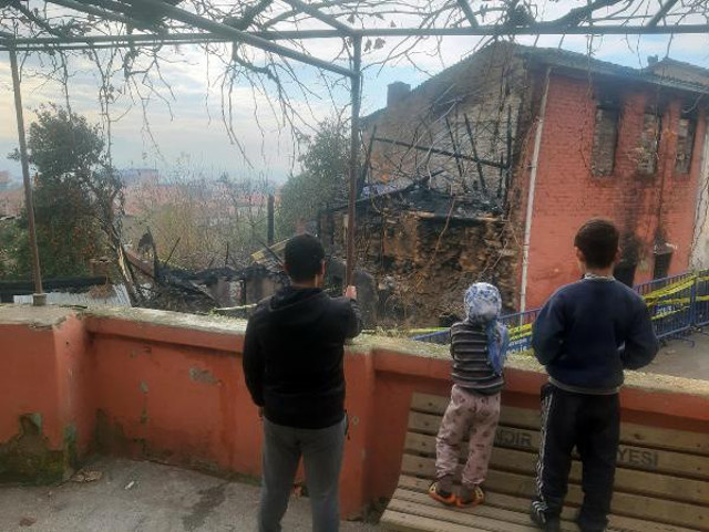 İzmir'de 3 kardeşin yanarak öldüğü faciada kahreden detay! Birbirlerine sarılı ölmüşler - Resim: 2