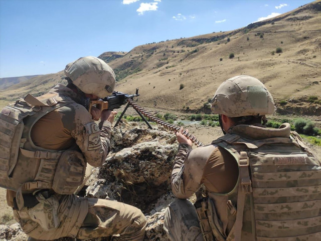 Muş'ta 513 personelin katılımıyla Şehit Üsteğmen İsmail Moray Operasyonu - Resim: 1