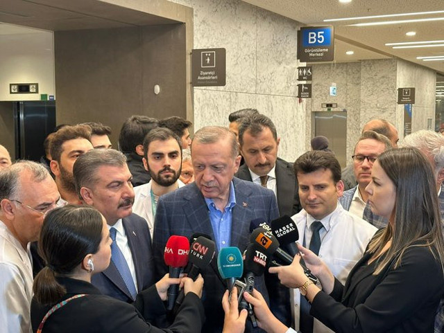 Cumhurbaşkanı Erdoğan, Çam ve Sakura Şehir Hastanesi'nde! Yaralı madencileri ziyaret etti - Resim: 1