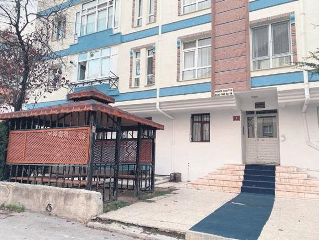 Ankara'da hakim dehşet saçtı! Önce tekmeyle saldırdı sonra silahla vurdu.... - Resim: 0