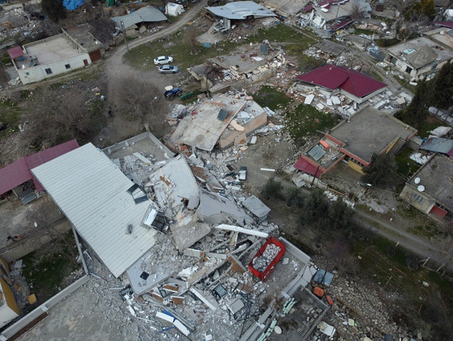 Kahramanmaraş'ta fay hattının geçtiği mahallenin haline bakın! - Resim: 1