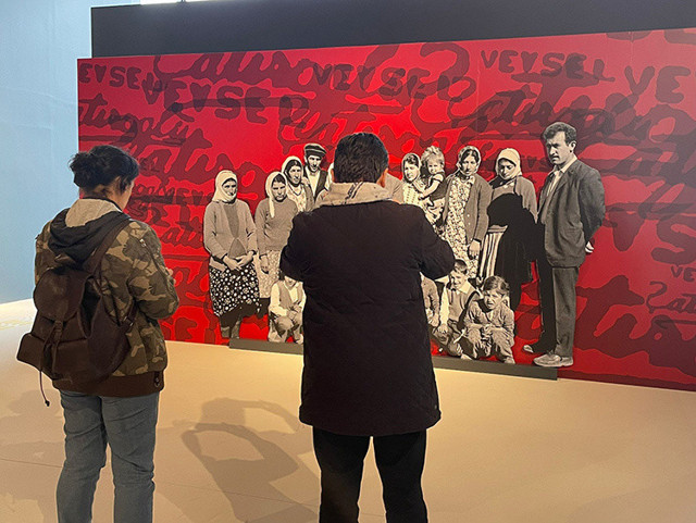 Aşık Veysel'in aile fotoğrafları ve hayatı AKM'de sergileniyor - Resim: 0