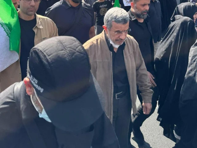 Öldüğü iddia edilmişti! Ahmedinejad ortaya çıktı: Hamaney'in cenazesinde görüntülendi - Resim: 1