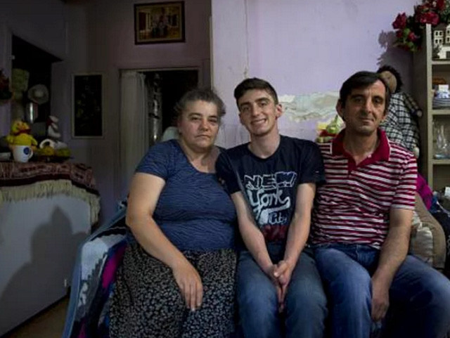 Cem Yılmaz'dan duygulandıran jest! - Resim: 2