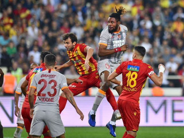 Galatasaraylı taraftarlardan Levent Şahin tepkisi - Resim: 2