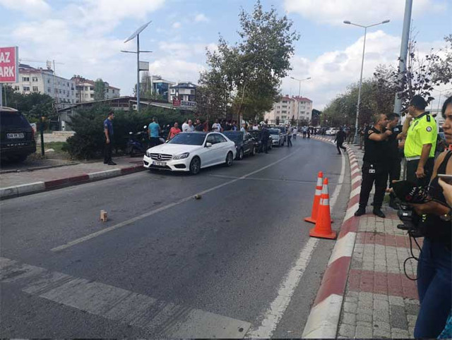 Kartal'daki Anadolu Adalet Sarayı önünde silahlı saldırı - Resim: 0